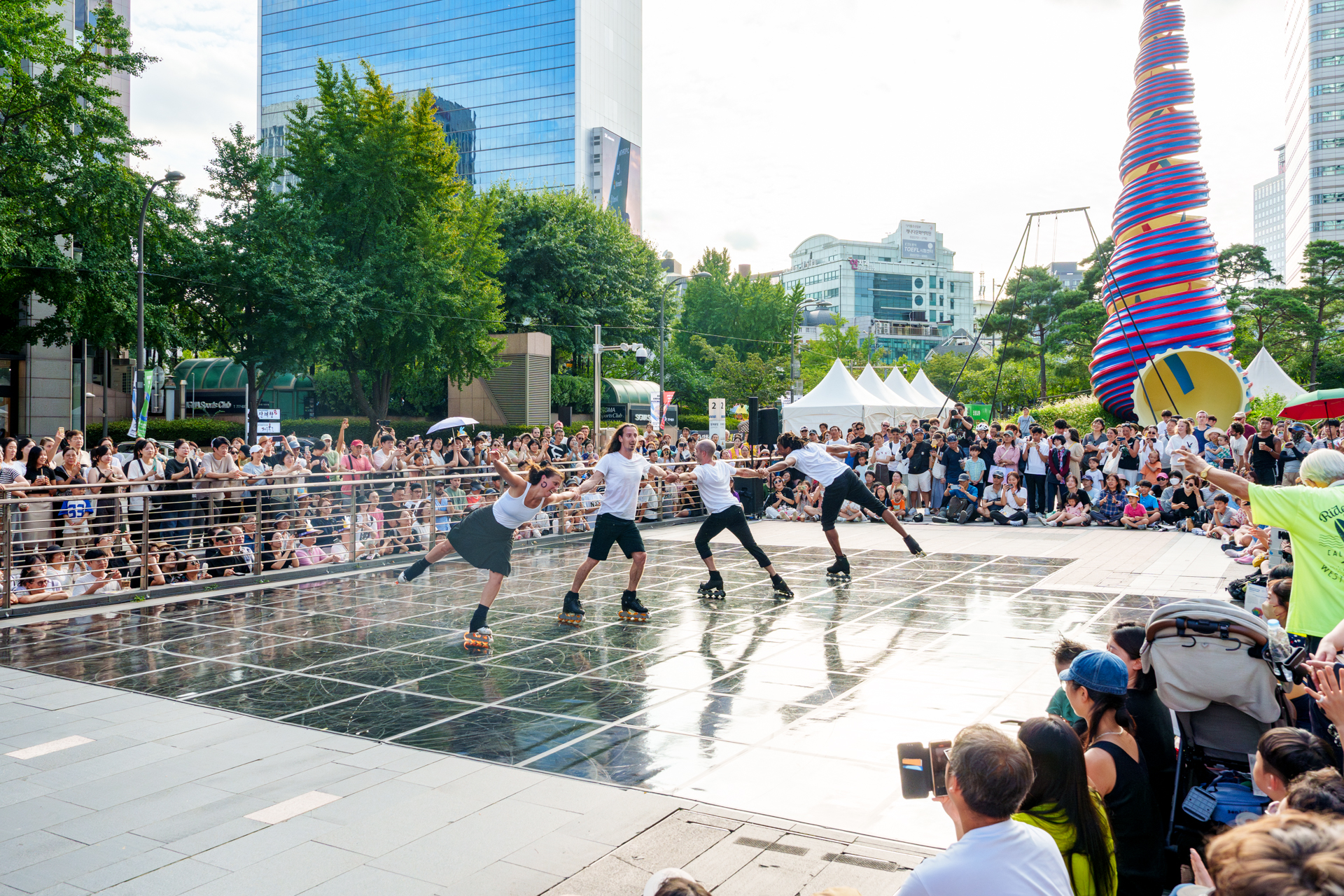 Four virtuosic figure skaters and one cellist team up on roller skates to dance the pure joy of glide.